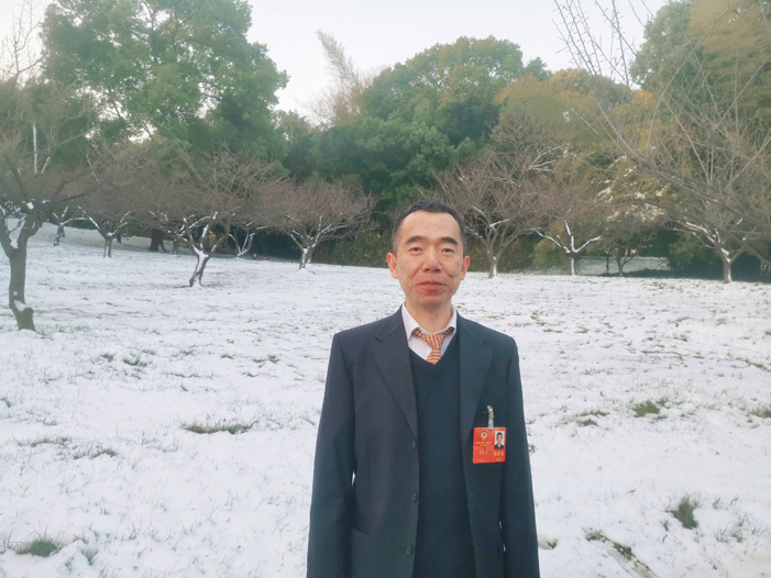 湖北省政协委员、武汉理工大学教授杜伟岸。受访者供图