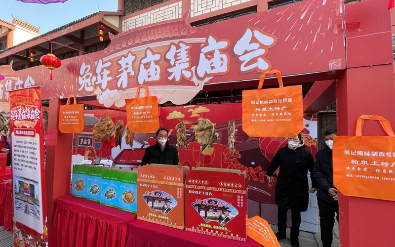 东西湖庙会年味浓。徐一帆摄