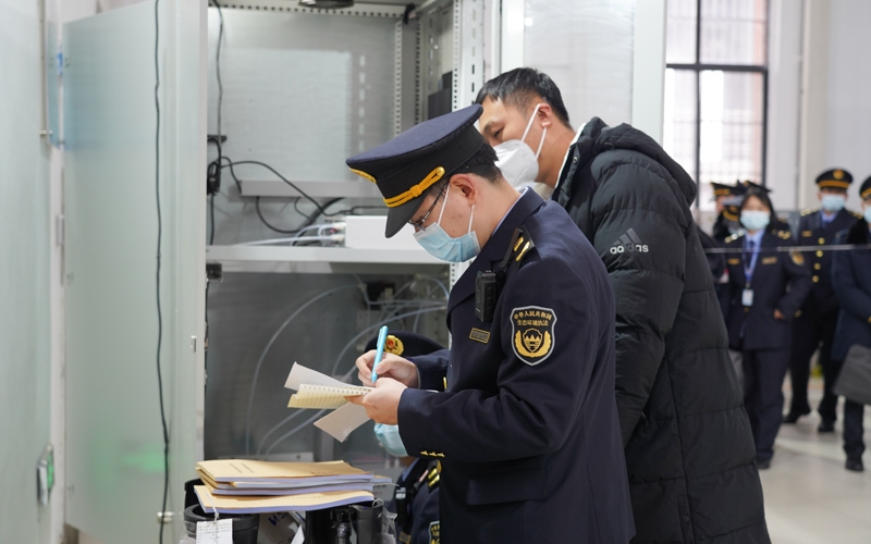 考核无人机操作。武汉市生态环境局供图