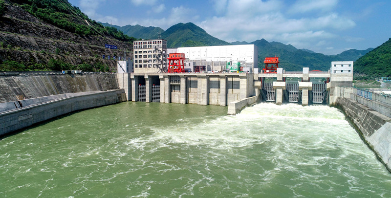 位于郧西县涧池乡的汉江孤山航电枢纽于2020年7月并网发电，已累计发电14.38亿千瓦时。 郧轩文摄