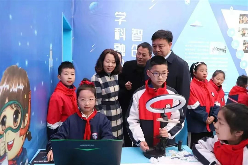 湖北荆门：科技教育开放周 点亮学生科技梦