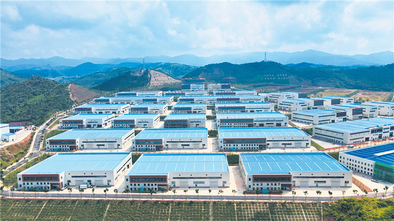 郧西县河夹绿色低碳数字化新型园区。 邹景根摄