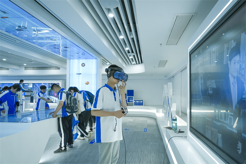 数字课、智能AI、模拟VR+3D、体感游戏……金融知识还能这样学