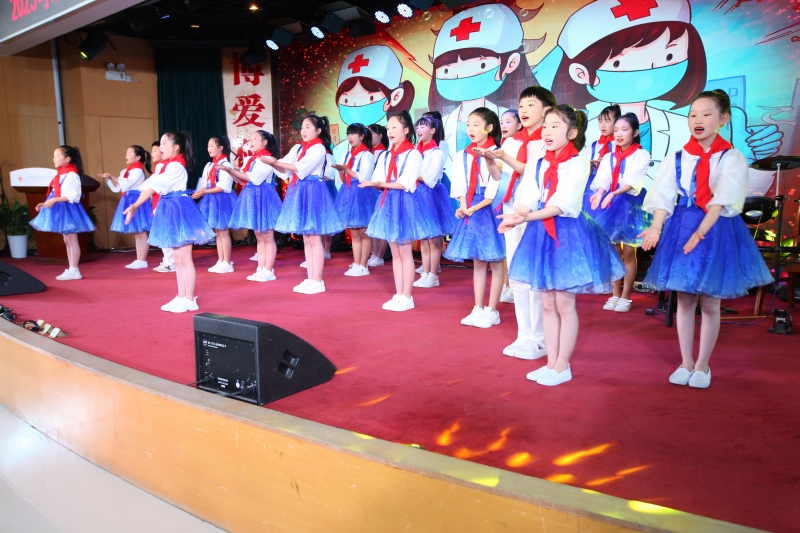 孩子们精彩演出 武汉市红十字会医院供图