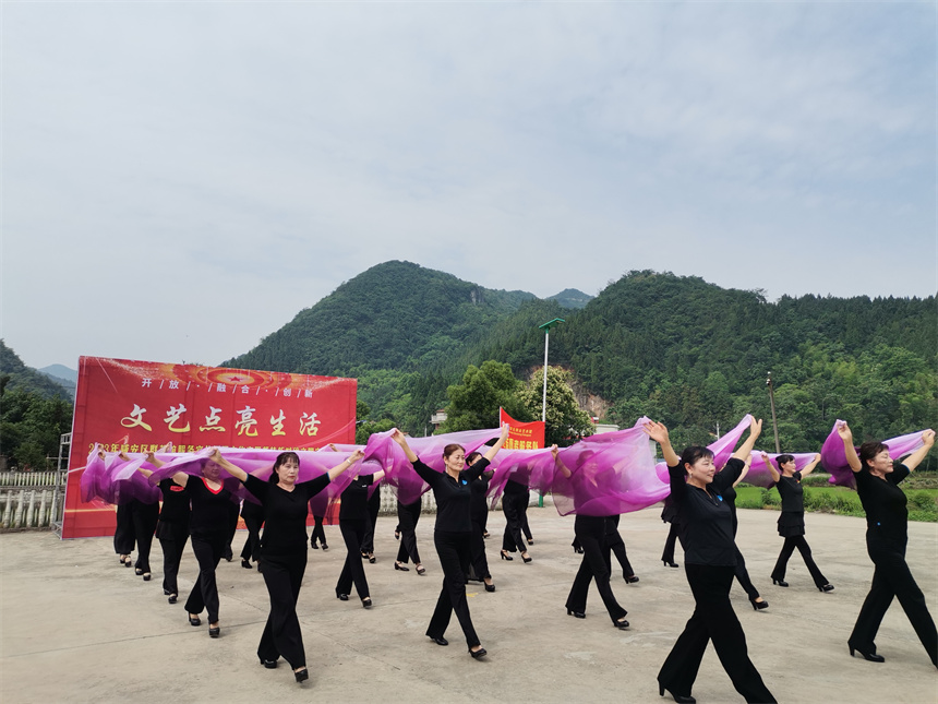 湖北咸安：用文藝豐富人民群眾的精神文化生活