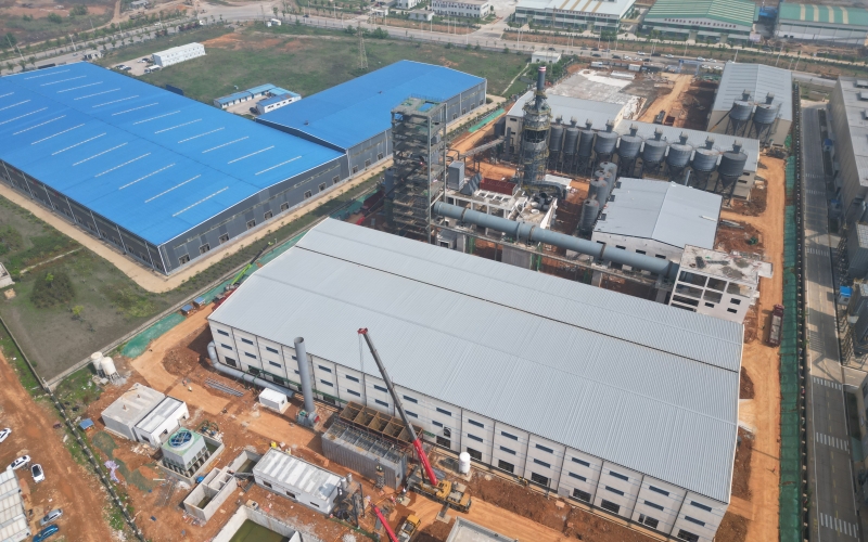 黃石固廢項目鋁熔煉車間熔煉爐點火成功。