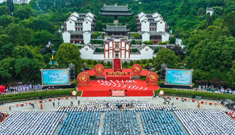 活动现场。郑家裕摄