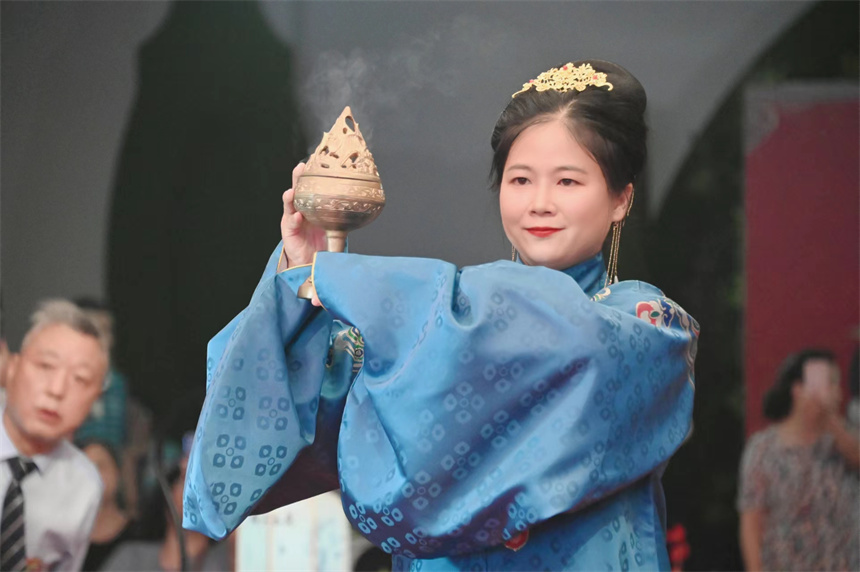 一切从简唯爱不减 武汉倡树文明婚俗新风尚