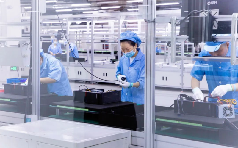 武汉攀升新科技园一期投产。