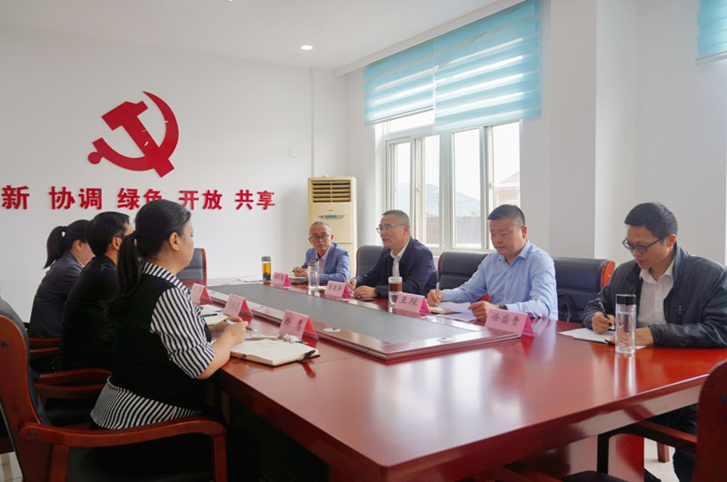 黄梅县委常委、县纪委书记、县监委主任陈建新同乡镇党委书记谈话现场。