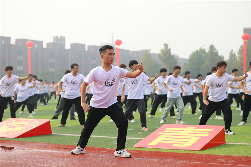 八段锦、太极拳、舞狮表演……高校运动会上传统文化尽展魅力【9】