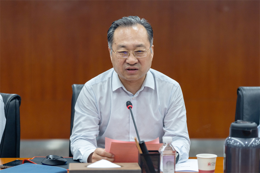 全國工程勘察設計大師李霆。
