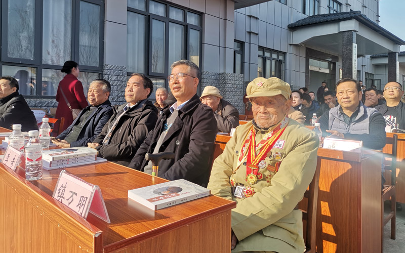 湖北咸安橫溝舉辦農民賽詩會