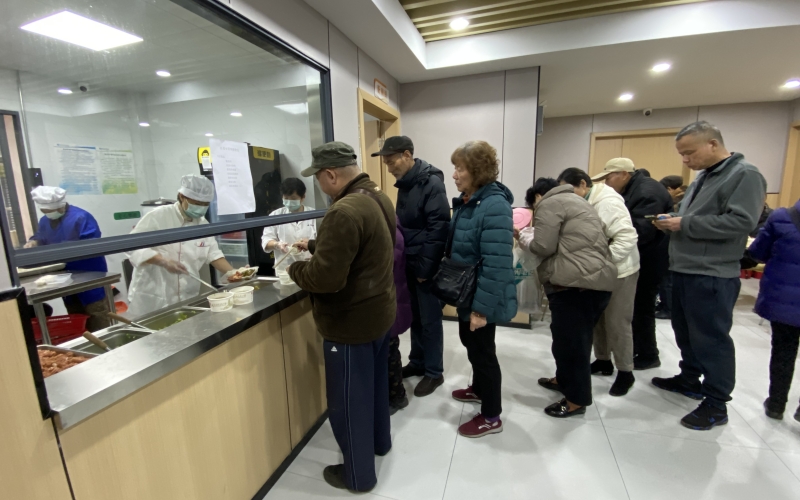 武昌区中华路街幸福食堂。