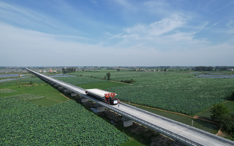 2023年7月10日，WYZQ-2标汉川东制梁场第一千榀箱梁完成浇筑。长江沿岸铁路集团供图