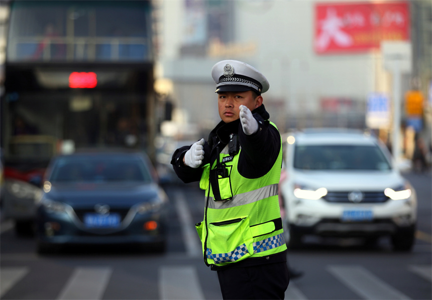 治堵保畅防事故 武汉开展道路交通专项行动