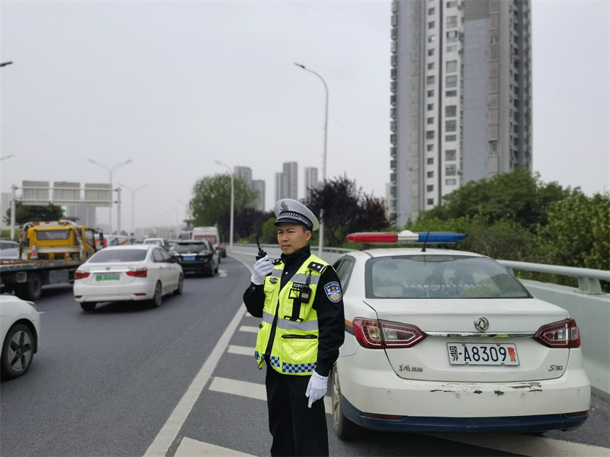 治堵保畅防事故 武汉开展道路交通专项行动
