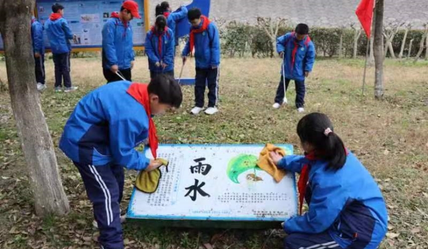 湖北竹山“五个一”活动让雷锋精神绽放光芒【3】