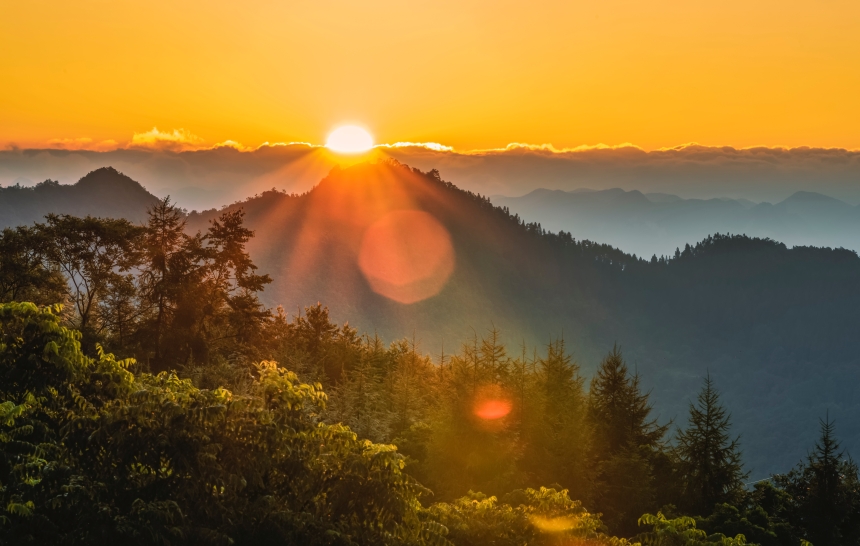 橫崗山日出。武穴市攝影家協會供圖