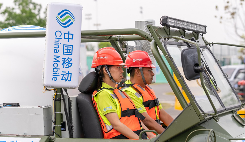 水陆两栖全地形车水陆两栖，可极大提高通信抢修效率。