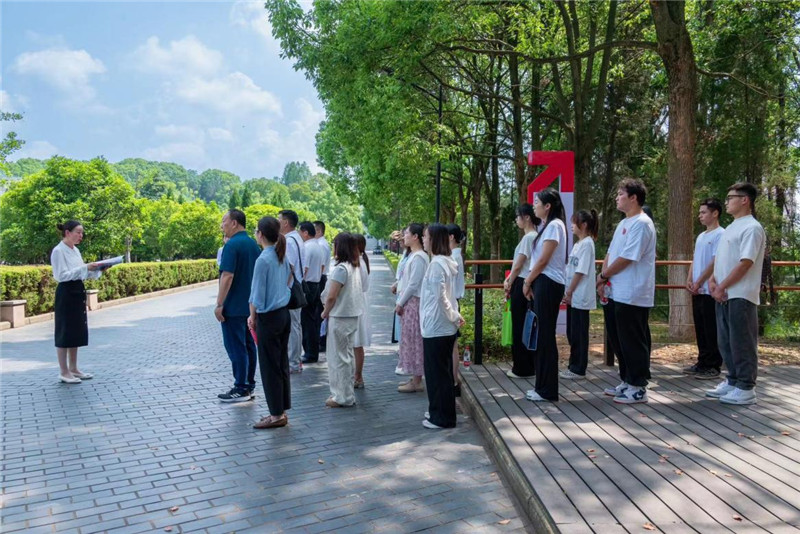 現場講授黨課
