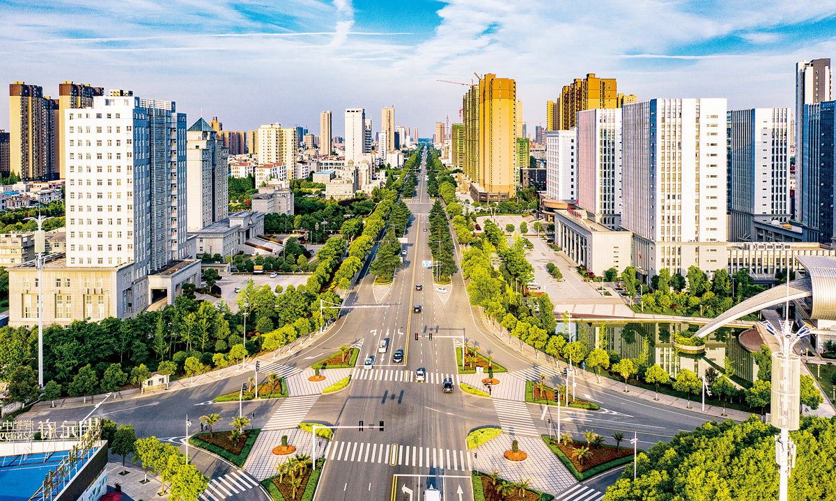 省级示范路—陆羽大道