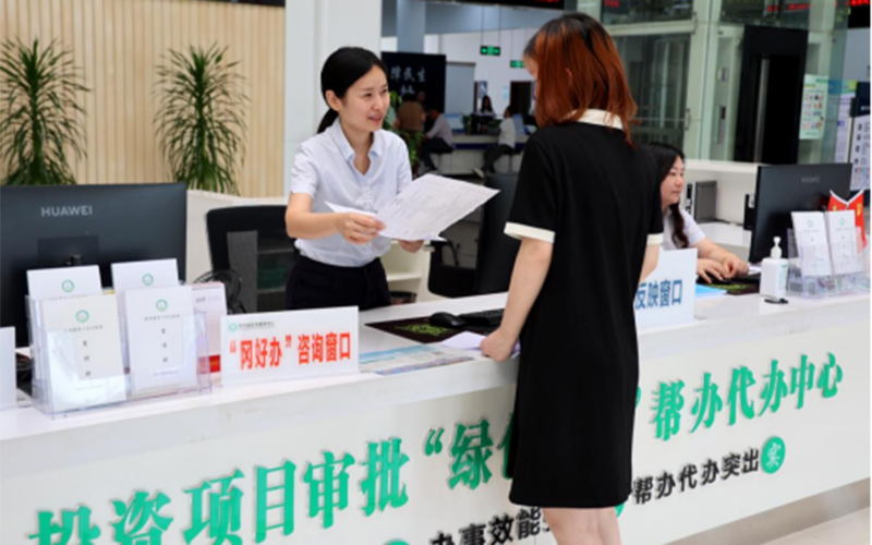 湖北省黄冈市团风县政务服务大厅设置咨询导办台