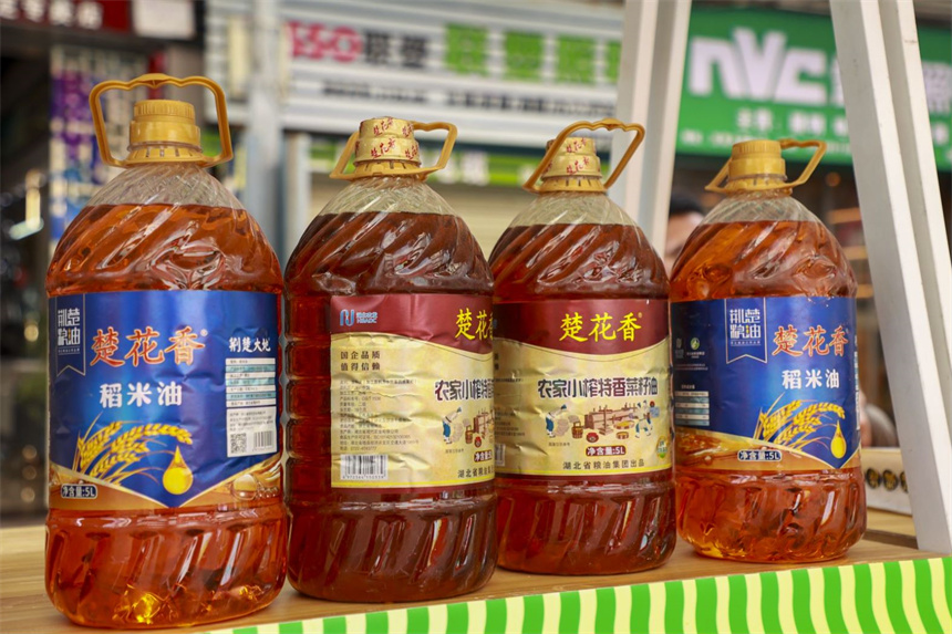 “荆楚粮油”走进社区 传递科学饮食理念