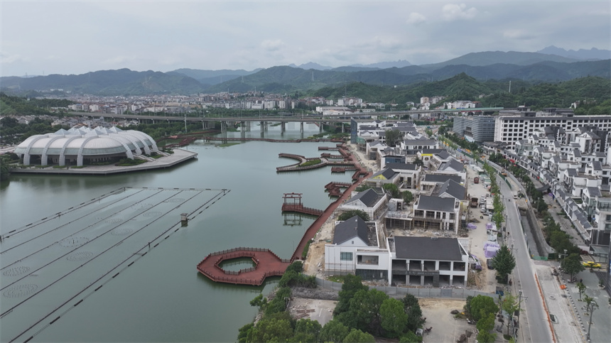 武當山太極之夜文旅街區。徐剛攝
