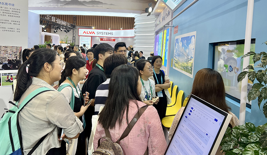 湖北省图书馆亮相中国图书馆展览会【4】