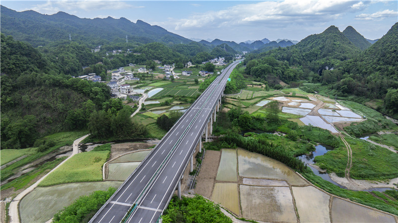 宜来高速鹤峰东段