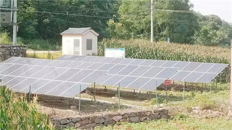 位於城址山村沿線的“金葉光伏帶”