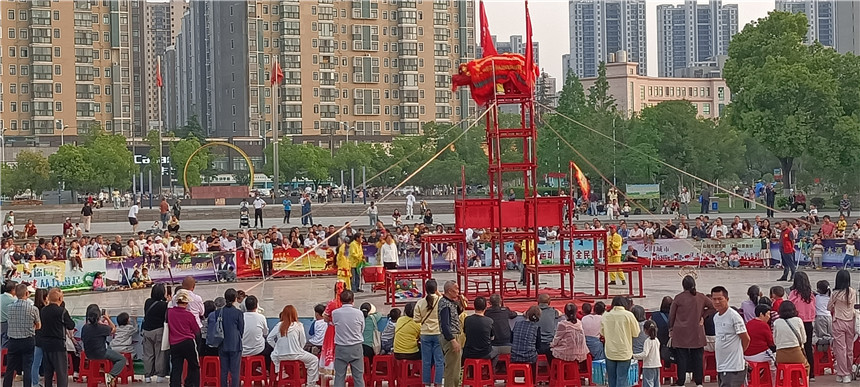 武汉新洲开展文明实践游园会 高台舞狮等项目热闹登场【4】