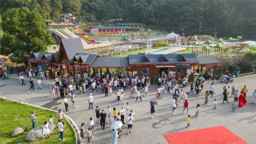 湖北通天河生态旅游景区