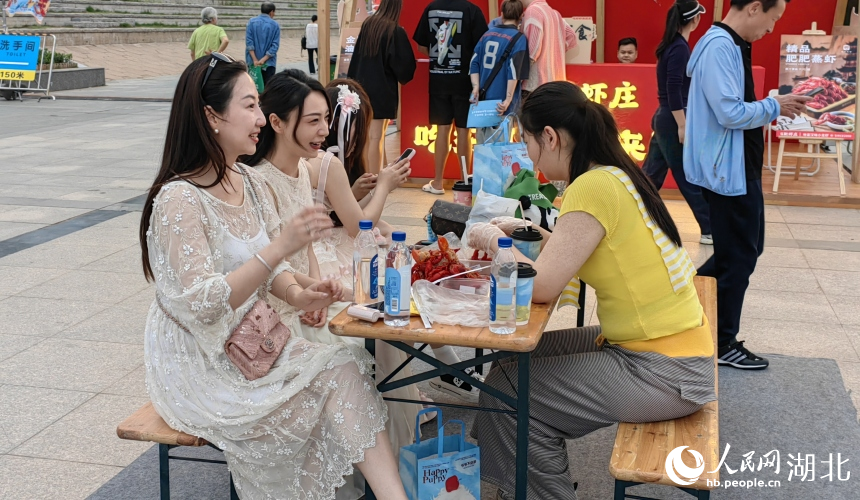 湖北武漢：一隻蝦撬動全城消費
