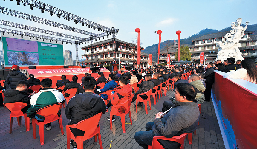湖北竹山：千年炼石术撬动全球九成市场【3】