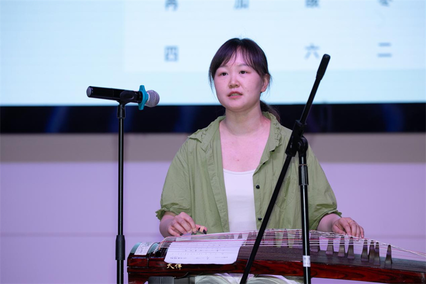 朱怡婷现场教学。