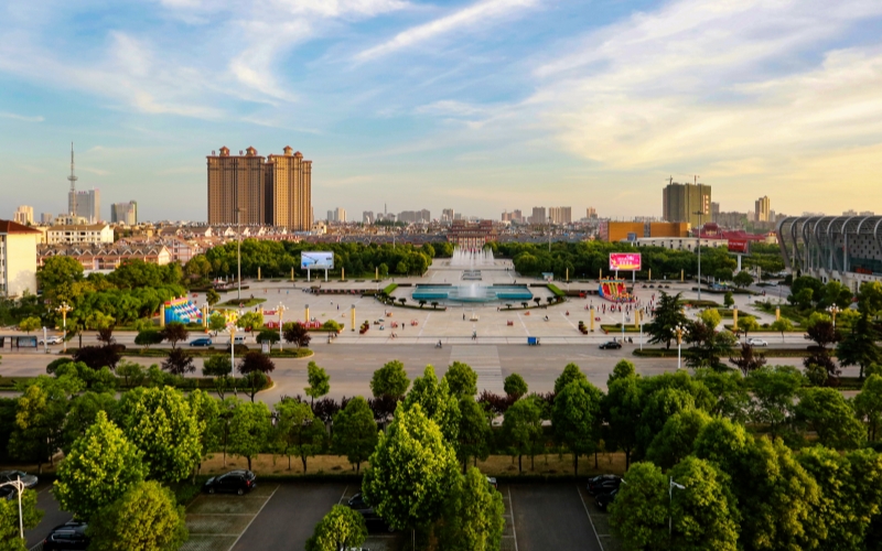 陆羽广场。天门市委宣传部供图