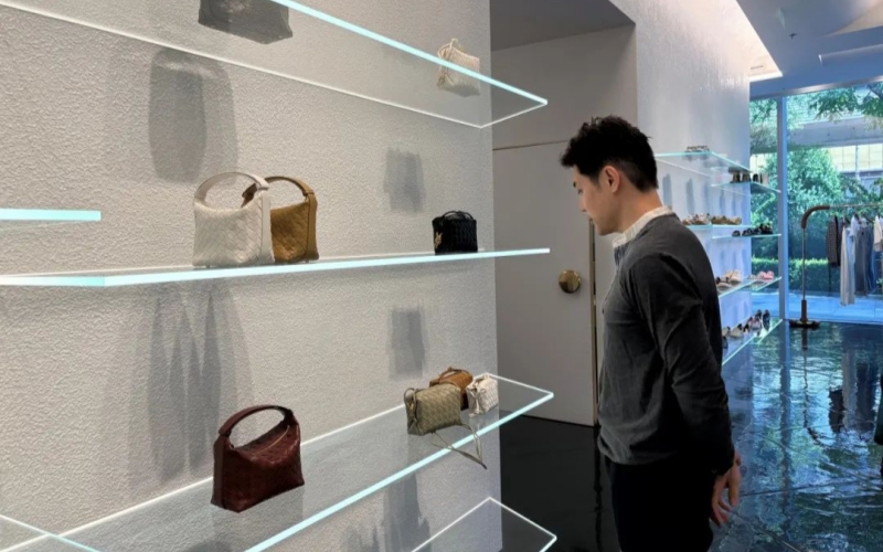 硚口離境退稅商店辦理首單退稅。