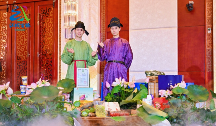 “江城百臻”助力武汉农产品出圈 洪山菜薹、蔡甸莲藕现场签约2.6亿元