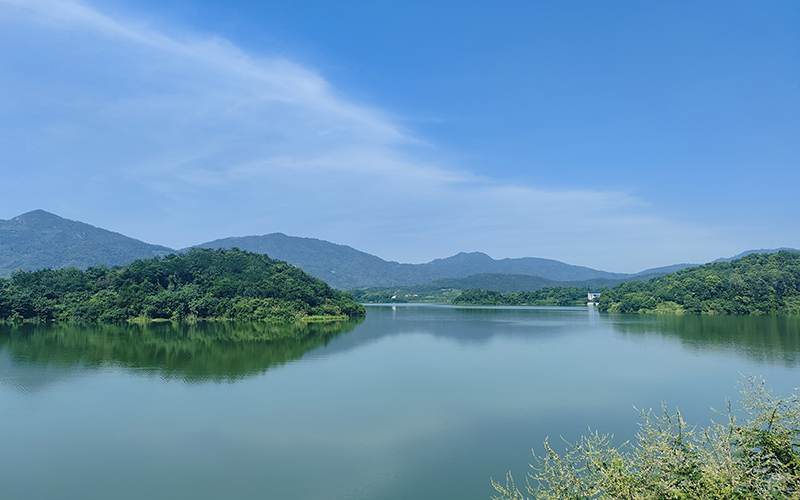 石桥水库水利风景区。阳怡轩摄