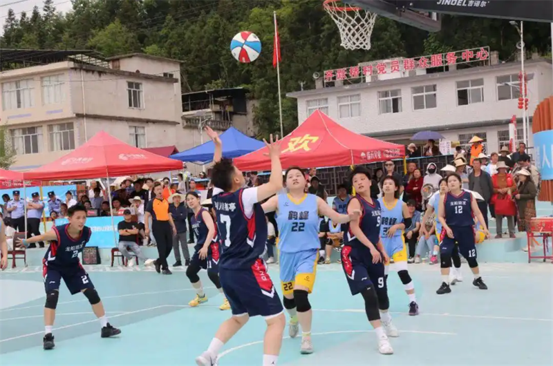 5月，恩BA利川赛区的比赛现场。受访者供图