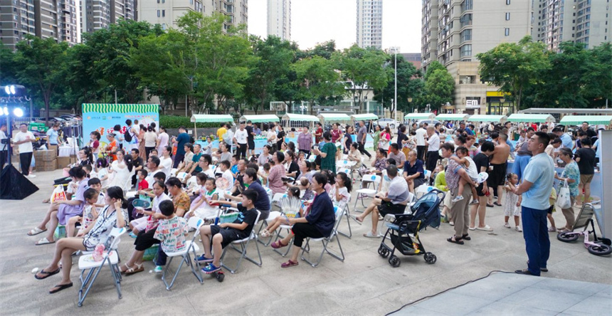 “荆楚粮油”飘香社区 江汉大米引居民尝鲜