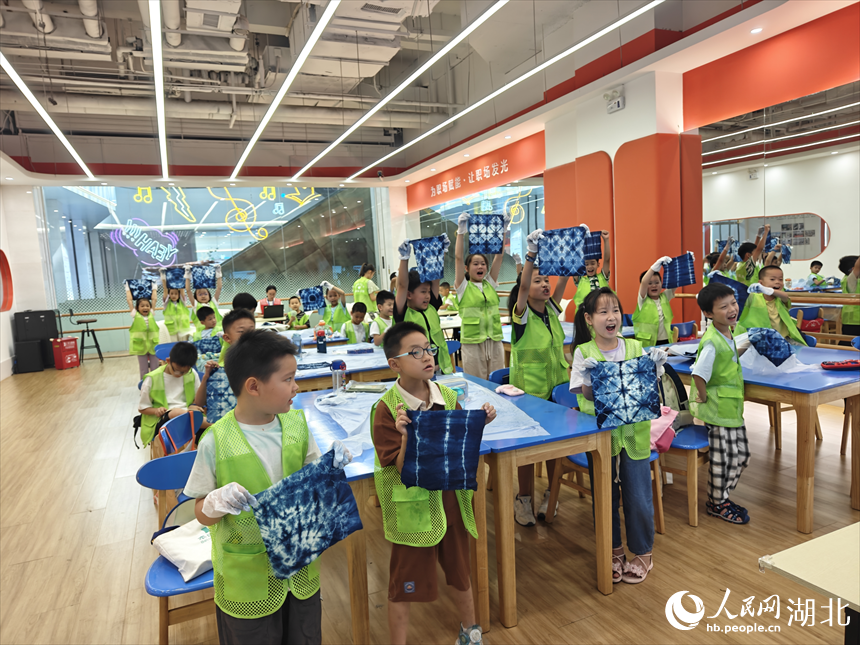 写字楼里的暑假托管班