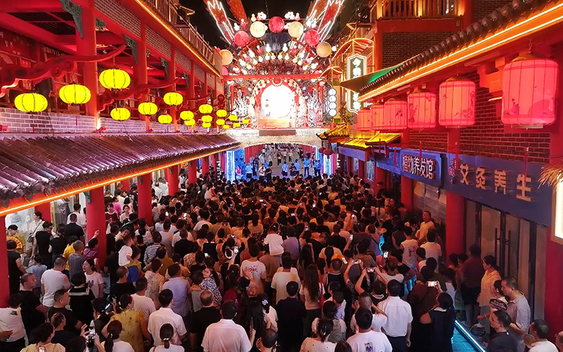 夜經濟點亮文旅新圖景 從“夜景”到“夜宴”的荊楚實踐