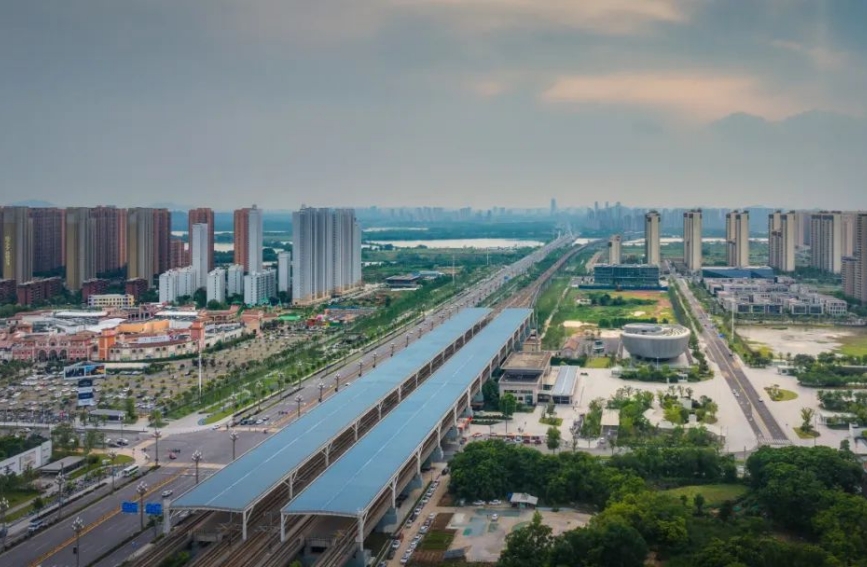 日新月异绘新城