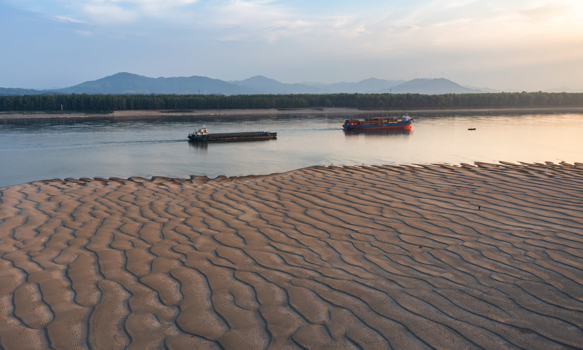 《长江-大自然的雕刻师》吴天平 摄