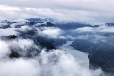 《雨后西陵峡》杨墨