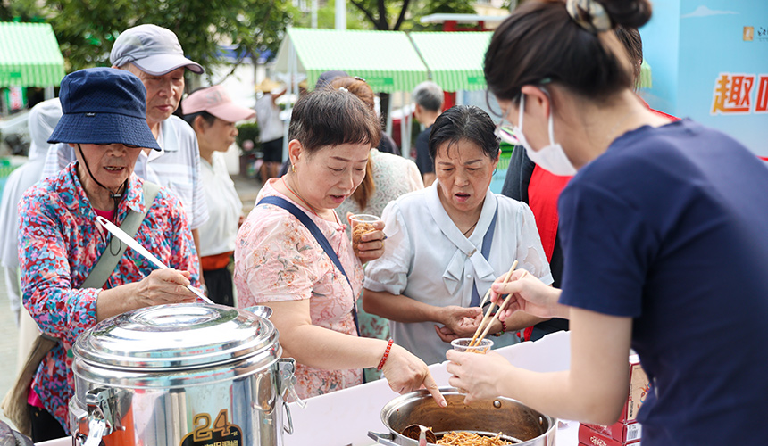 “荊楚糧油”社區活動走進新鑫園社區 惠民服務暖民心【4】