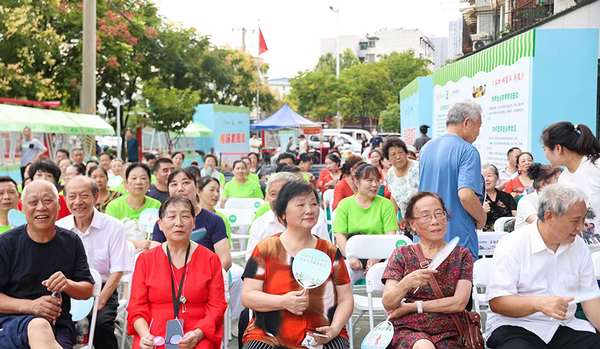 “荊楚糧油”社區活動走進新鑫園社區 惠民服務暖民心【6】